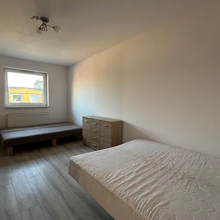 3 Rooms, 5 Beds, 7 People