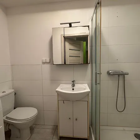 3 Rooms, 5 Beds, 7 People * Wrocław